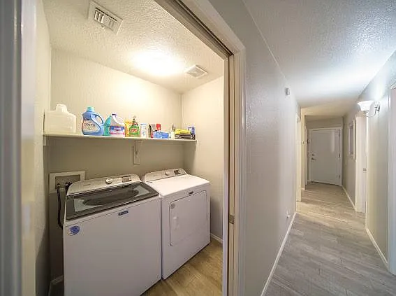 5560 W Dove Of Peace Dr — Photo 18