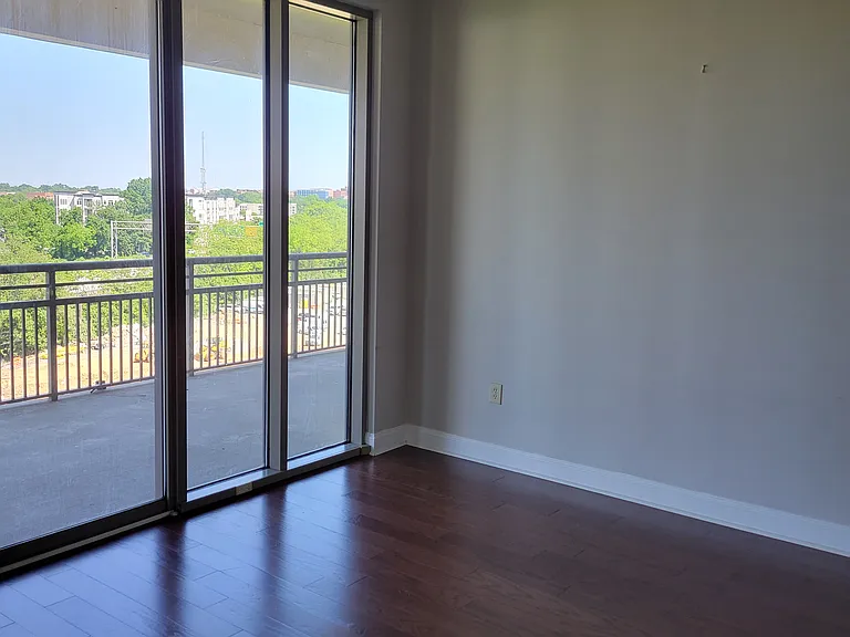 701 Royal Ct #610 — Photo 7