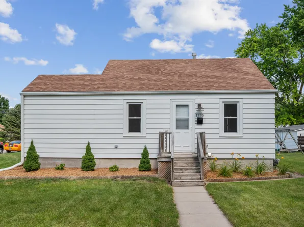 1335 10th St, Nevada, IA 50201