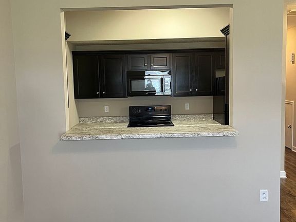 4th image of 736 Village Creek Dr #736C