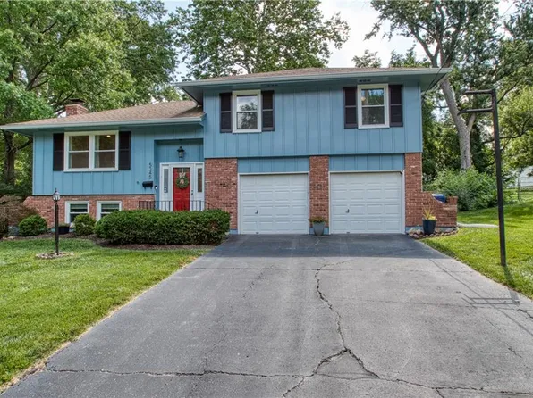 5345 Riggs St, Mission, KS 66202
