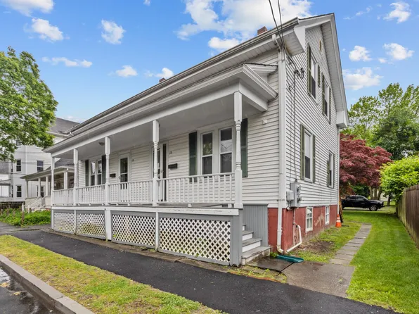 12 Lincoln Ave, Bristol, RI 02809