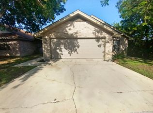 1718 Northcrest Dr, New Braunfels, TX 78130