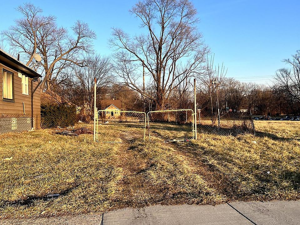 1st image of 17514 Russell St