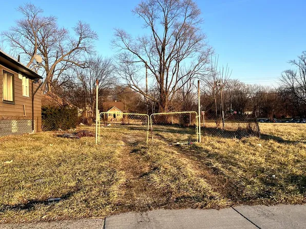 17514 Russell St, Highland Park, MI 48203