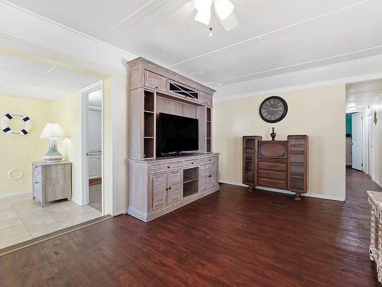 4432 Calm Harbor St — Photo 18