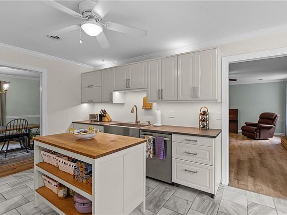 5th image of 3249 Pioneer Ln
