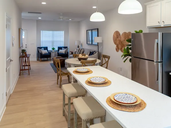 Peachtree Townhomes, 20 Peachtree Ave NW #26b293a58, Concord, NC 28025