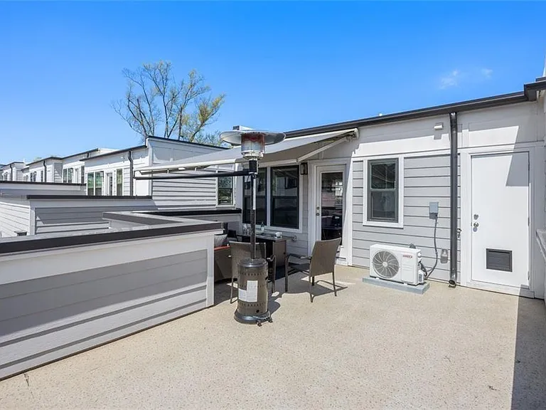 2145 Burnside Dr NW — Photo 50