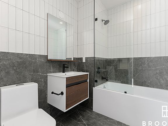4th image of 986 Rogers Ave #3C