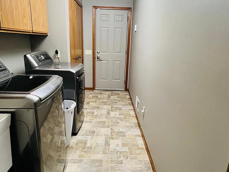 Laundry & Garage Entrance