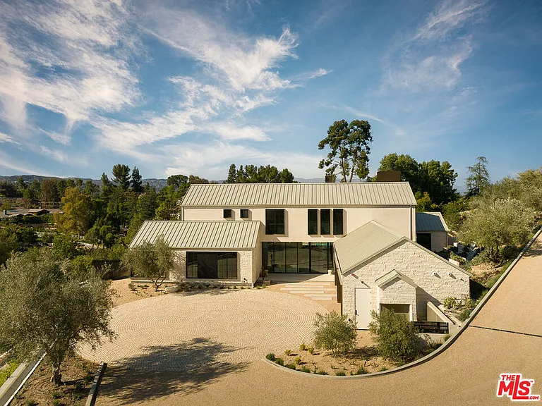 24172 Lupin Hill Rd — Photo 3