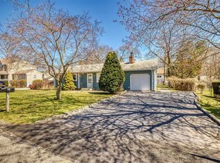 61 Amber Rd, Rocky Point, NY 11778
