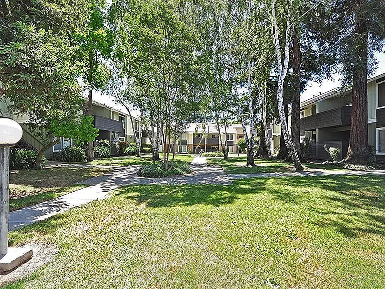 2591 Easton Way #103 — Photo 3