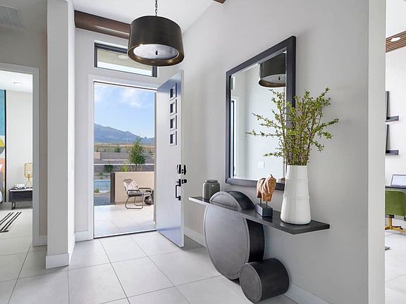 PLAN 2 MODEL - FOYER