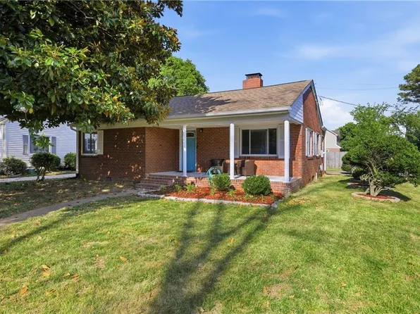 1324 Hawthorne Dr, Chesapeake, VA 23325