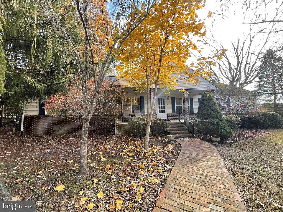 1st image of 32848 Elizabeth Dr