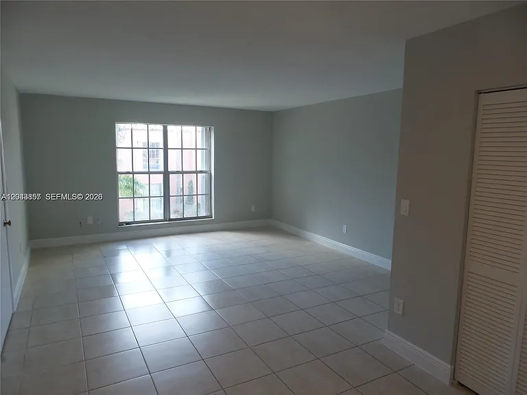 10794 N Kendall Dr #B22 — Photo 6