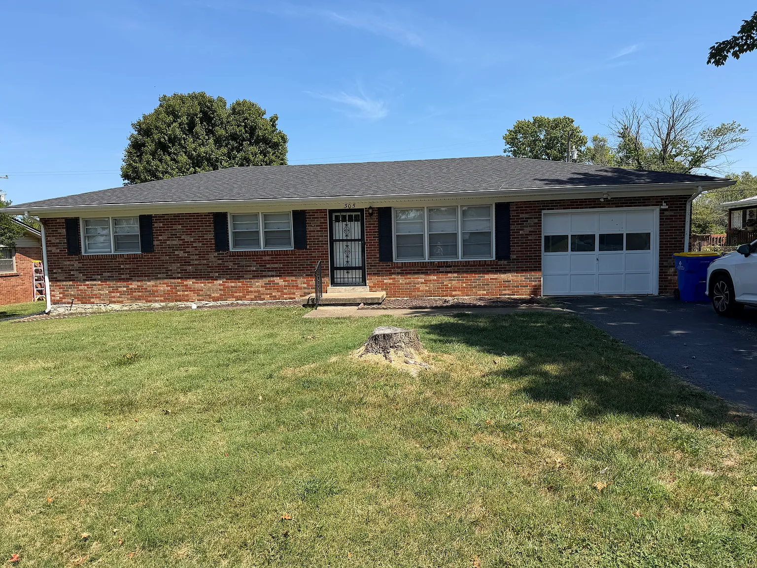 3 bed, 1.5 bath, 1170 sqft, $1,400 — Photo 3