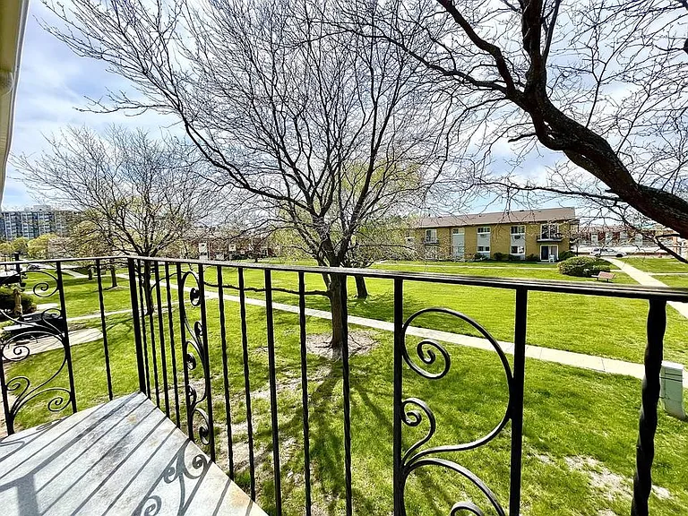 8836 N Western Ave #204D — Photo 4