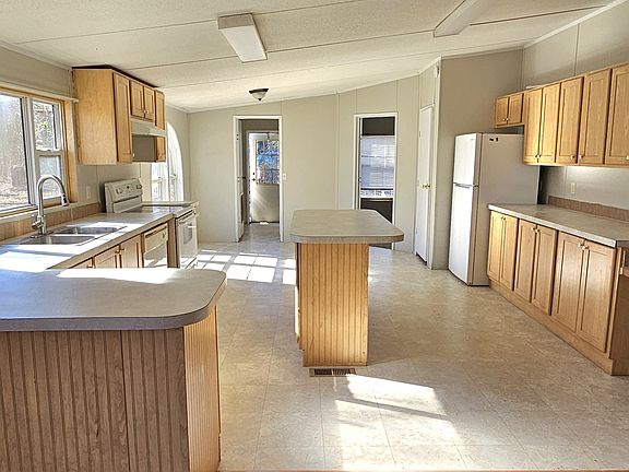 5th image of 174 Earl Flatt Ln