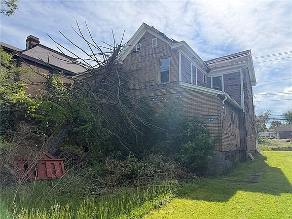 4th image of 221 N Gallatin Ave