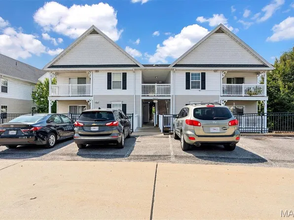 2470 Lampong Dr APT 300A, Saint Louis, MO 63125