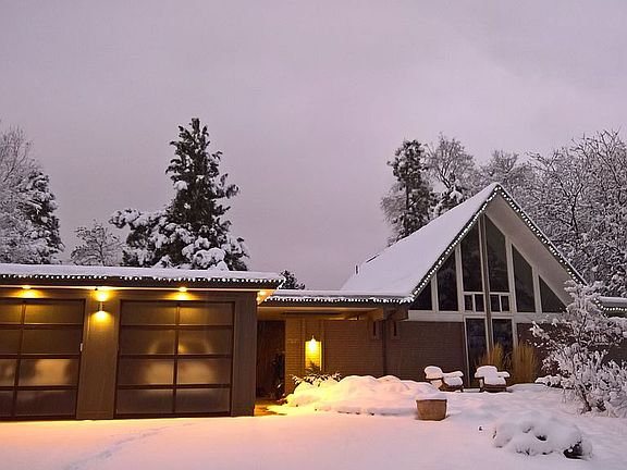 2nd image of 3607 E Summer Hill Dr