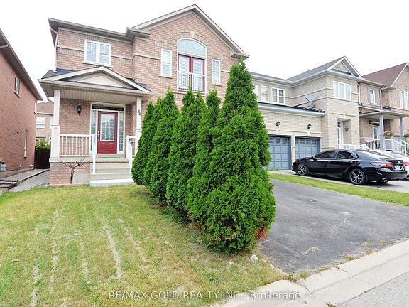 2nd image of 44 Pergola Way