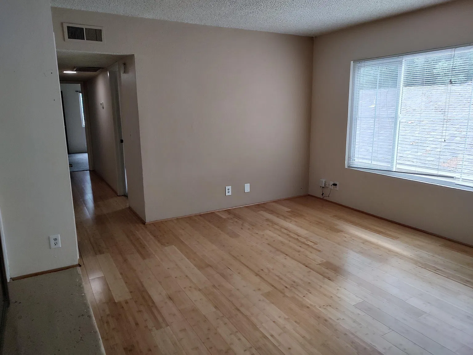 2 bed, 800 sqft, $1,745 — Photo 3