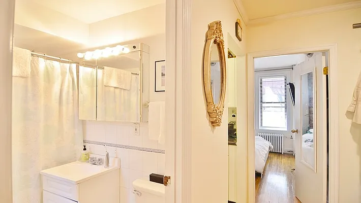 Rented by Park Property Advisors | media 12