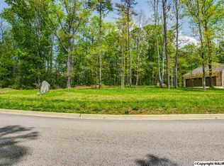 5 S Bluff Trl SE, Huntsville, AL 35803