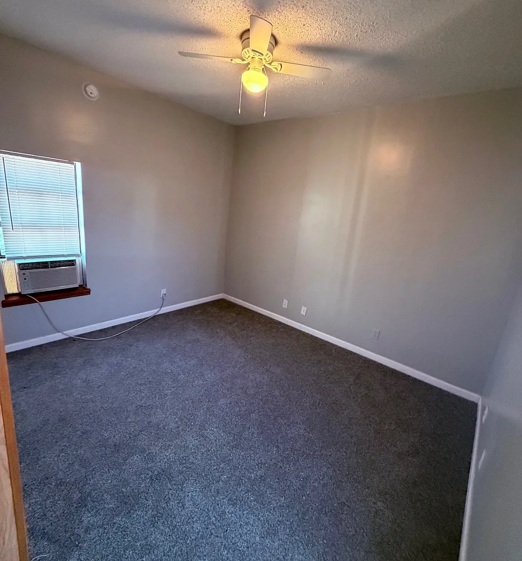 221 West North Street - 1 — Photo 3