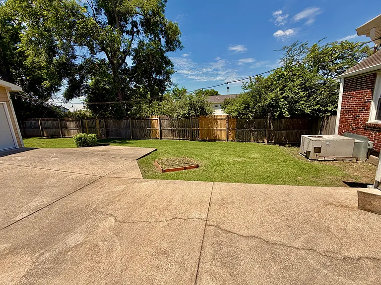 543 Stevenson St — Photo 40