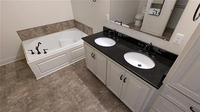 9725 Kinglet Dr — Photo 41