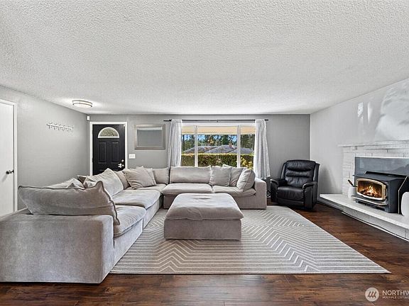 2nd image of 15025 16th Avenue Ct S