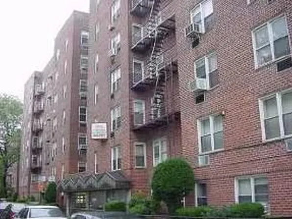 2665 Homecrest Avenue image 1 of 8