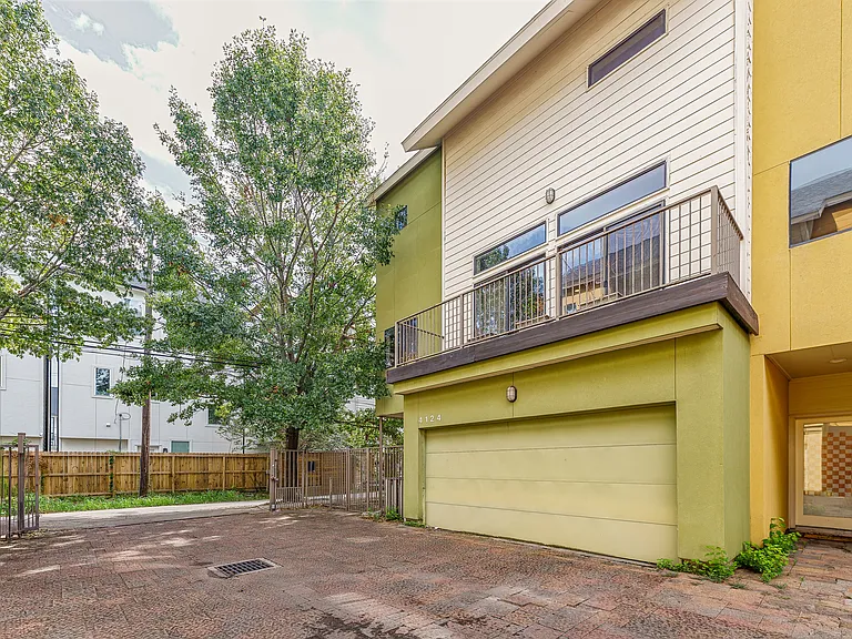 4124 Spencer St — Photo 54
