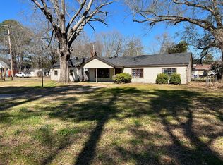 2098 Pinecroft Cir, Shreveport, LA 71108