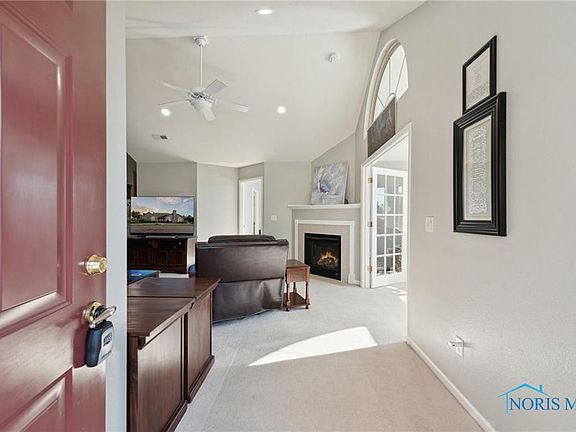 5th image of 9883 Connor Lake Cir #11-D