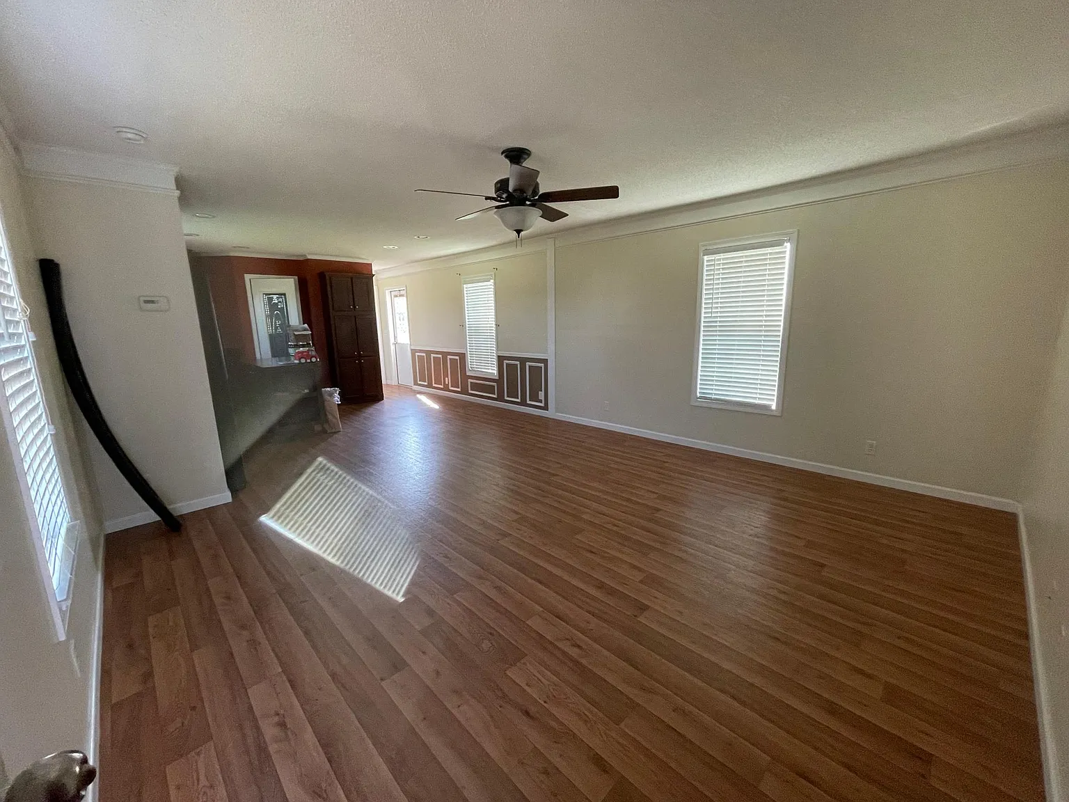 3 bed, 1120 sqft, $2,500 — Photo 4