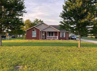 8455 N Loretto Rd, Loretto, KY 40037