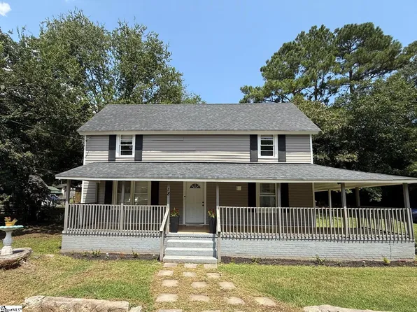 18 Goodrich St, Pelzer, SC 29669