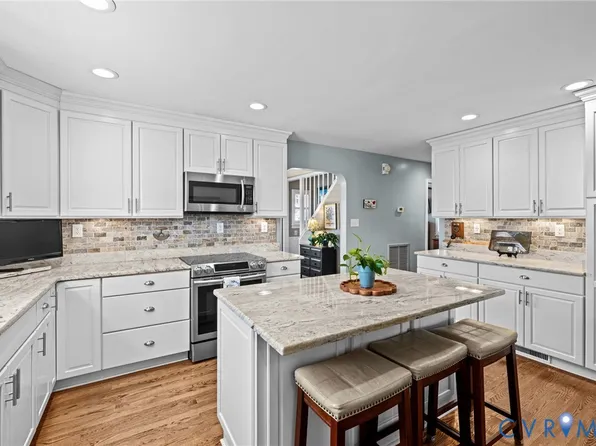 408 John St, Ashland, VA 23005