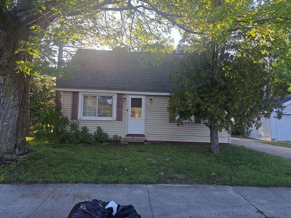 1st image of 1381 Madison St