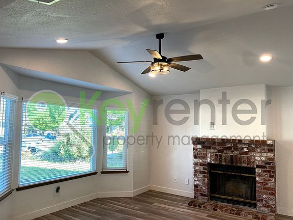3rd image of 619 Zoe Ann Dr