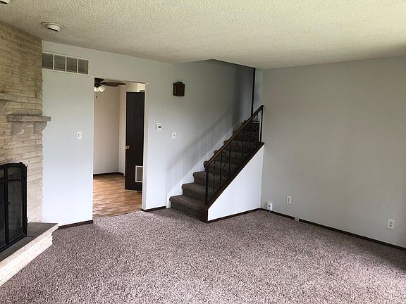 4th image of 756 Stratford Dr E