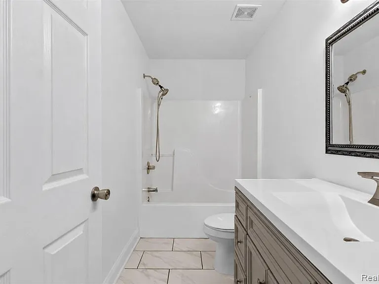 3457 Ashburnam Rd — Photo 31