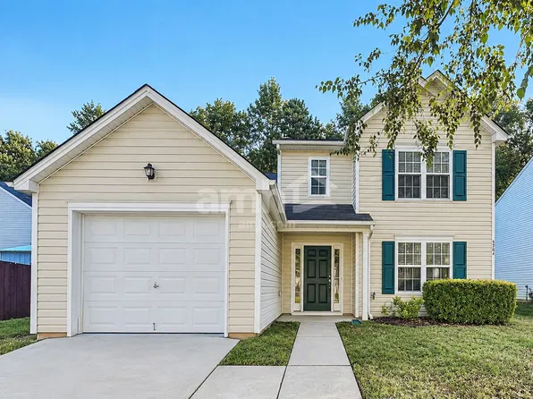 6204 Patric Alan Ct, Charlotte, NC 28216