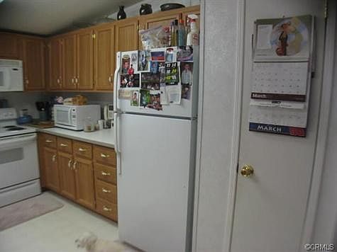 4th image of 691 Beach Dr #691